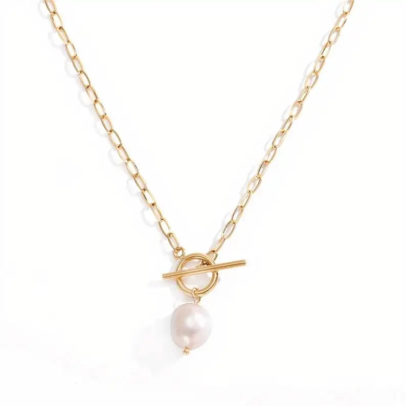 Esme Necklace